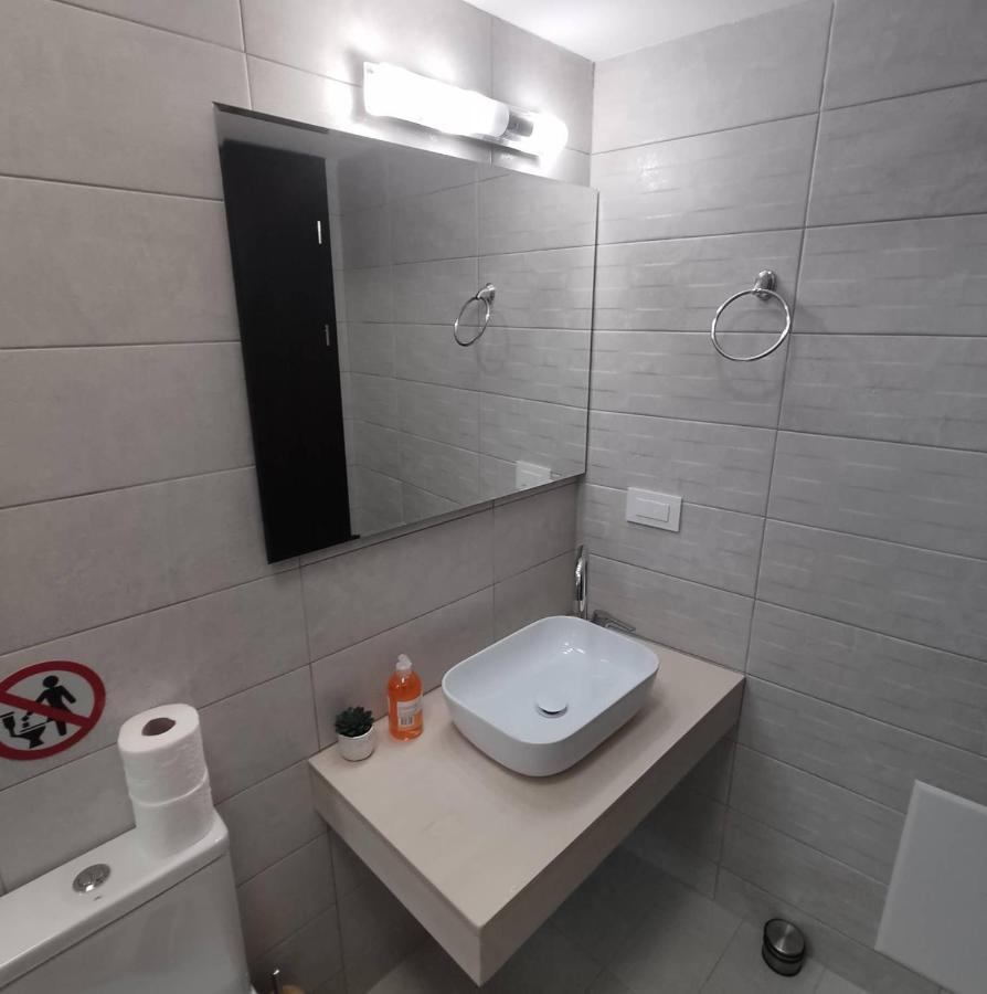 Petmeza Apartment 1 By Dimitropoulos Aígion Luaran gambar